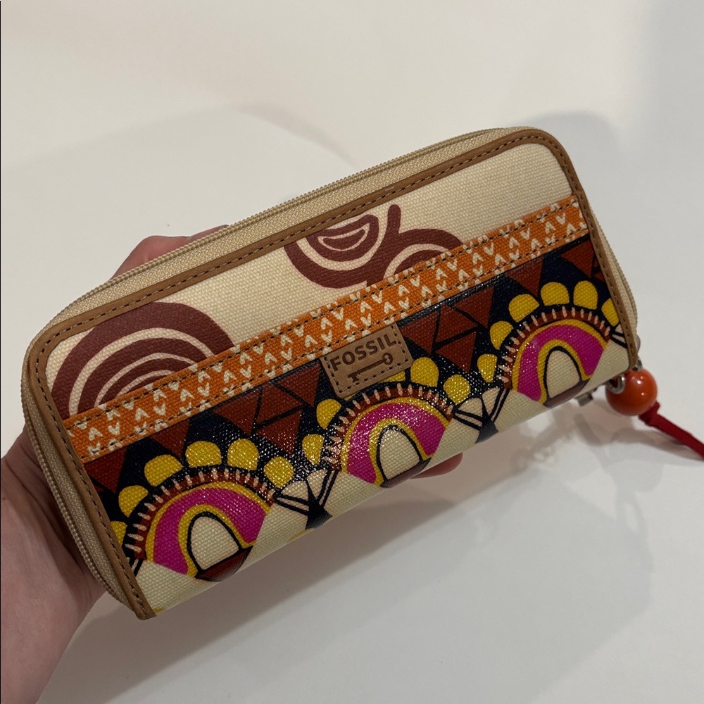 Fossil Key-Per zip-around continental clutch wallet with vibrant tribal-inspired - Picture 5 of 13